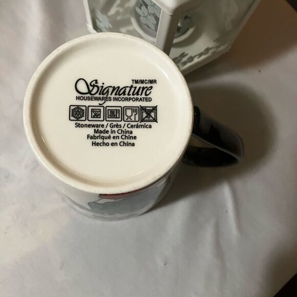 French Bulldog Mug with Red Beret - Picture 3 of 9